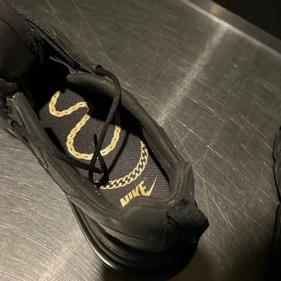 Nike Air Max 270 React - Picture 11 of 13